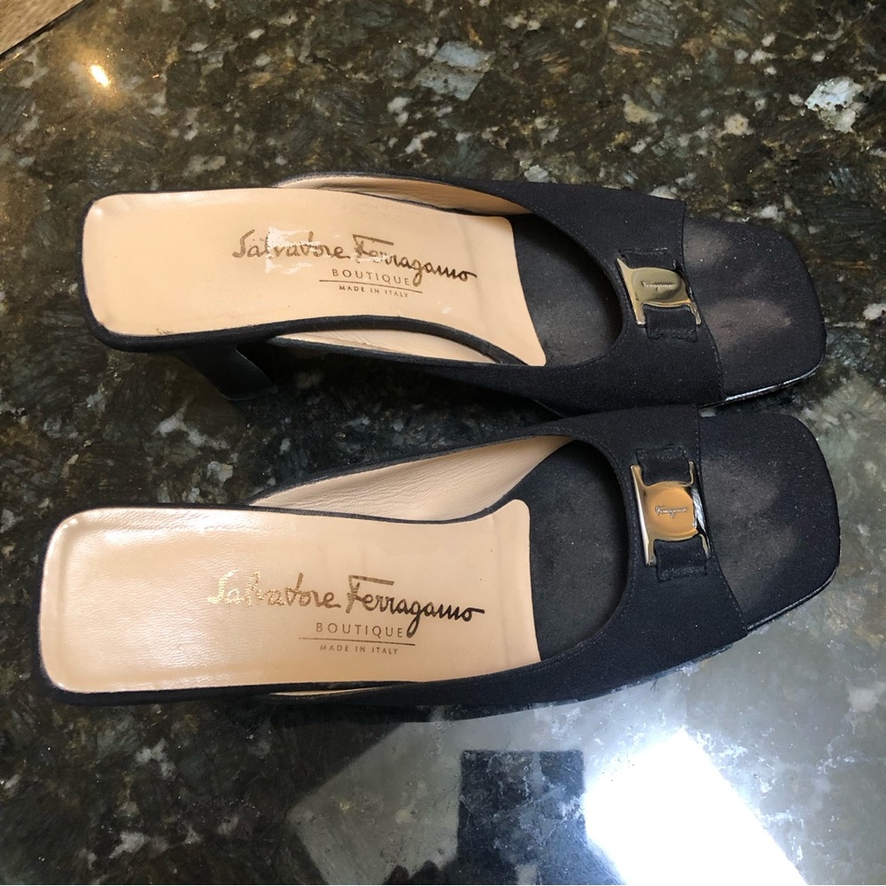 Salvador’s ferragamo women’s open toe 3” pumps 7 1/2 2 A - Picture 6 of 10